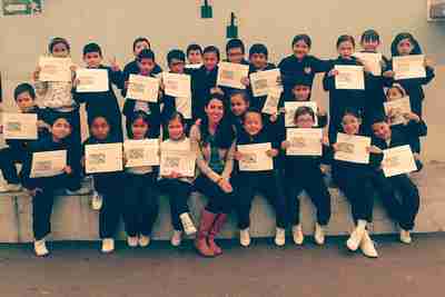 Class of elementary students with Sandra Wilson